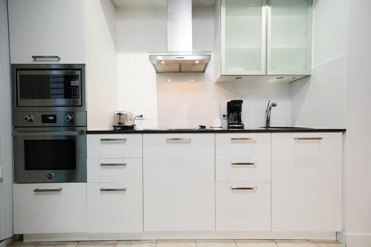 The York Boutique Suites Торонто Екстер'єр фото