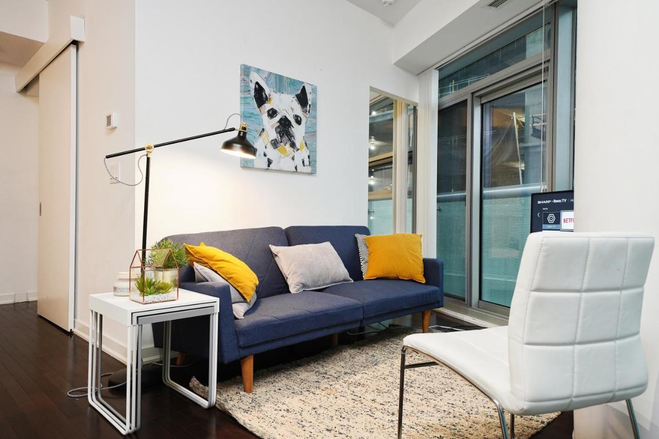 The York Boutique Suites Торонто Екстер'єр фото