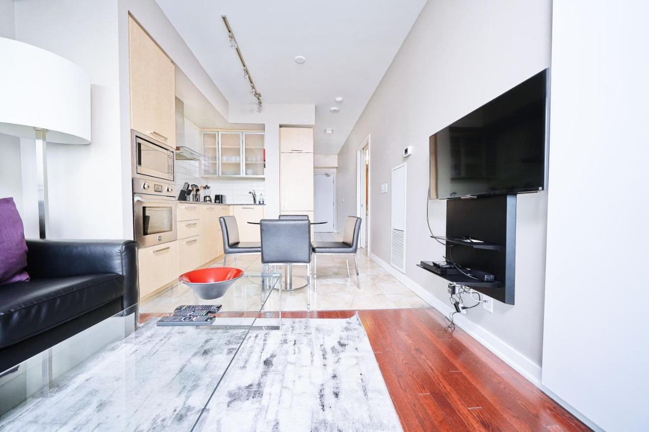 The York Boutique Suites Торонто Екстер'єр фото