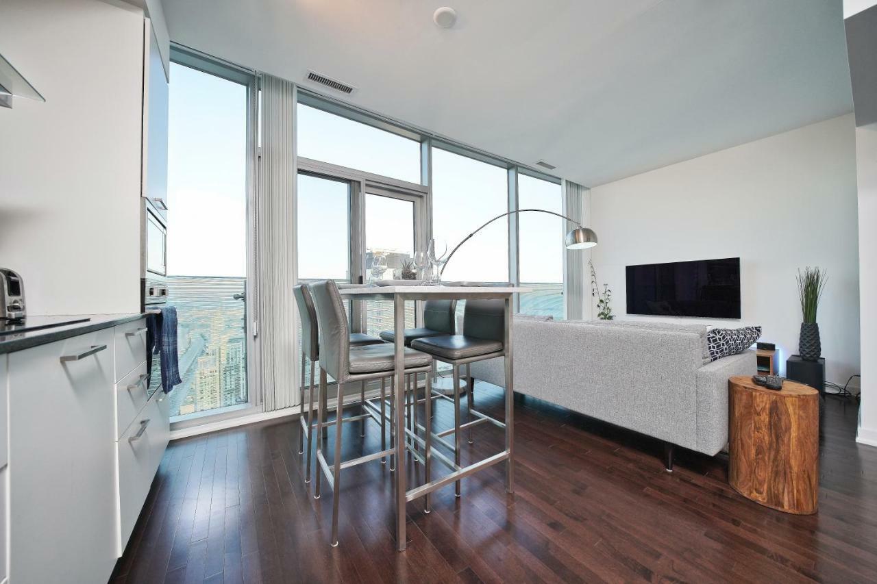 The York Boutique Suites Торонто Екстер'єр фото