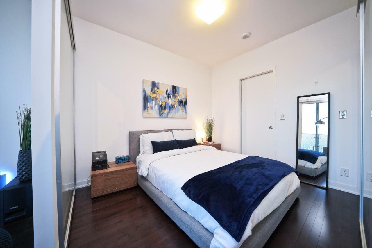 The York Boutique Suites Торонто Екстер'єр фото
