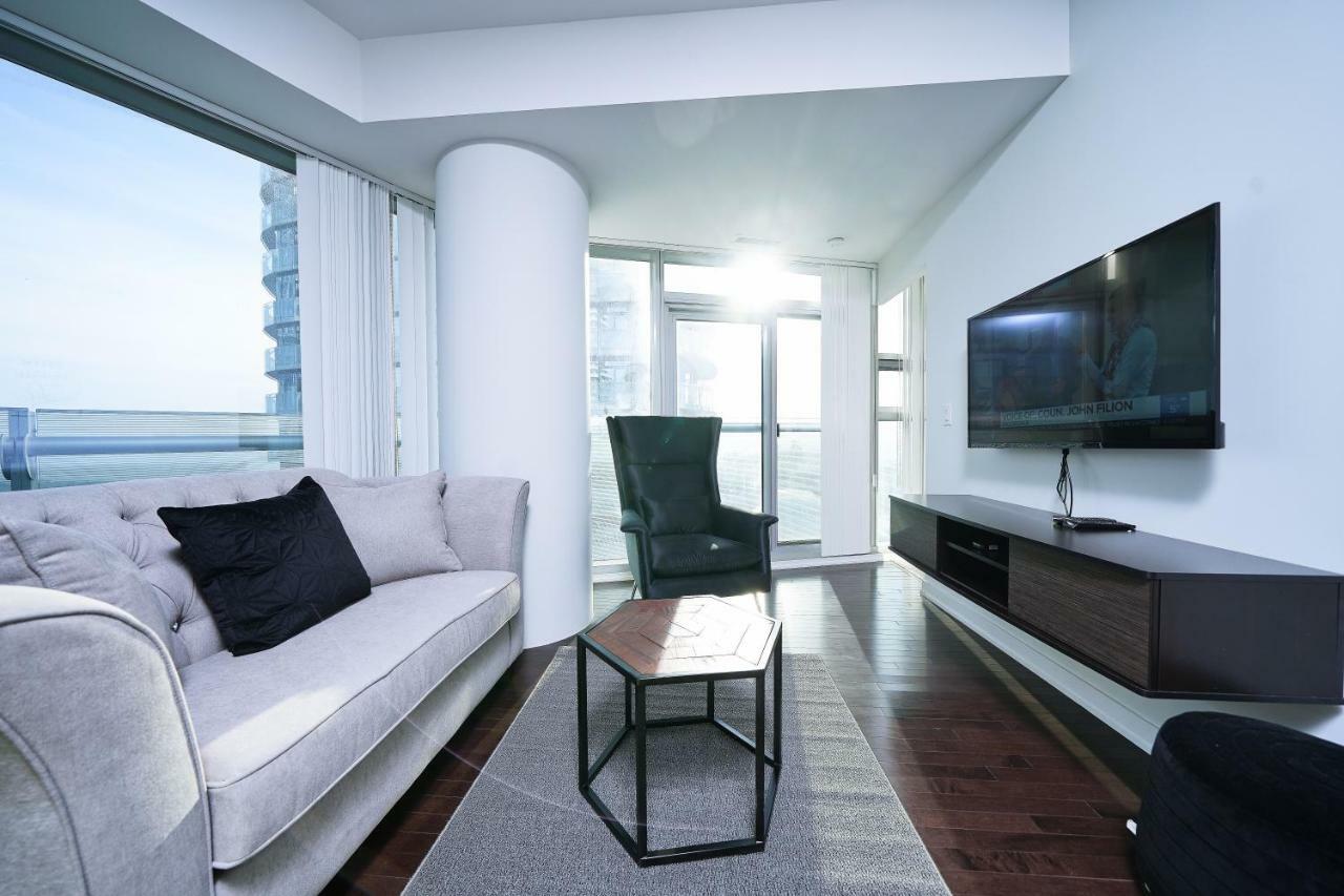 The York Boutique Suites Торонто Екстер'єр фото