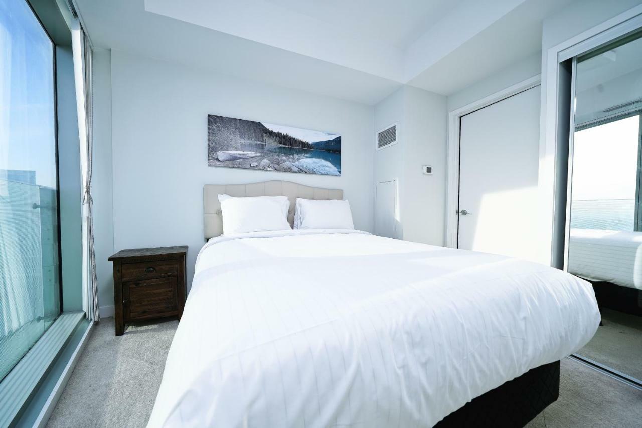 The York Boutique Suites Торонто Екстер'єр фото