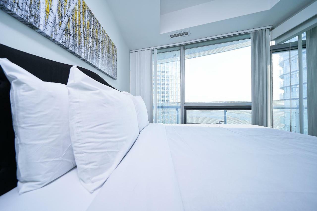 The York Boutique Suites Торонто Екстер'єр фото