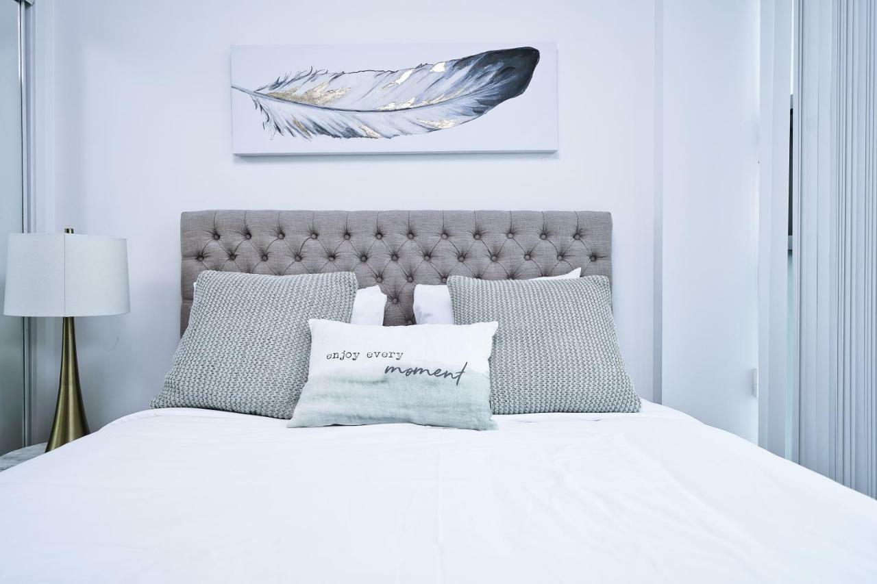The York Boutique Suites Торонто Екстер'єр фото