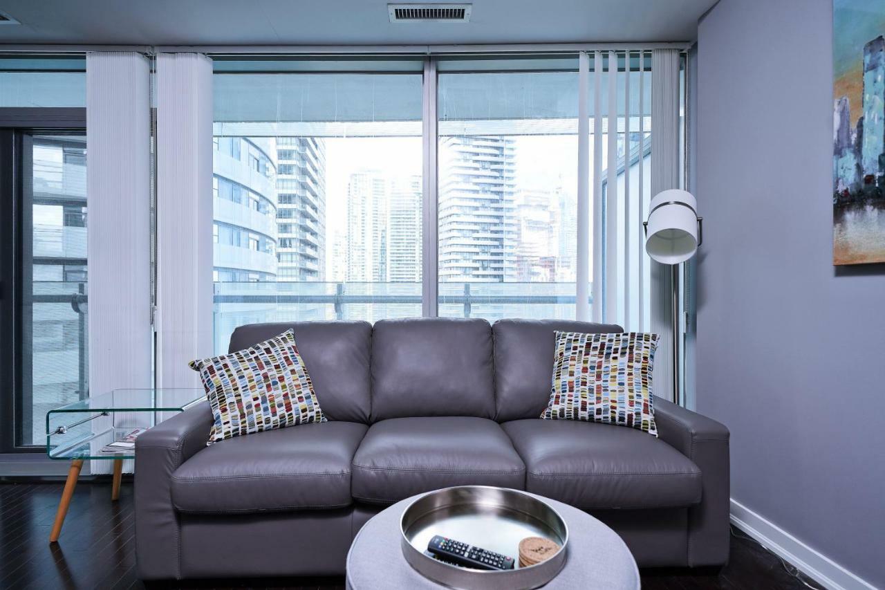 The York Boutique Suites Торонто Екстер'єр фото