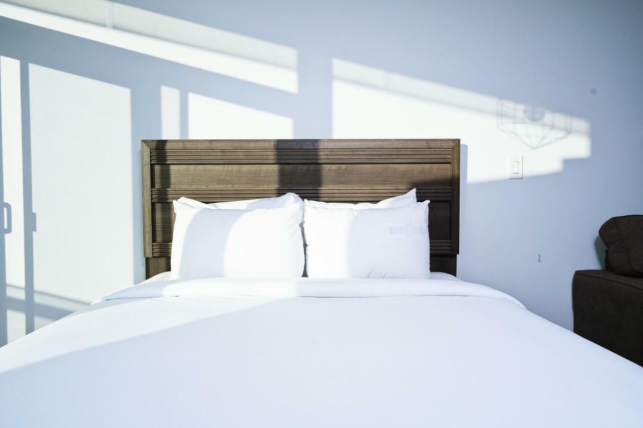 The York Boutique Suites Торонто Екстер'єр фото
