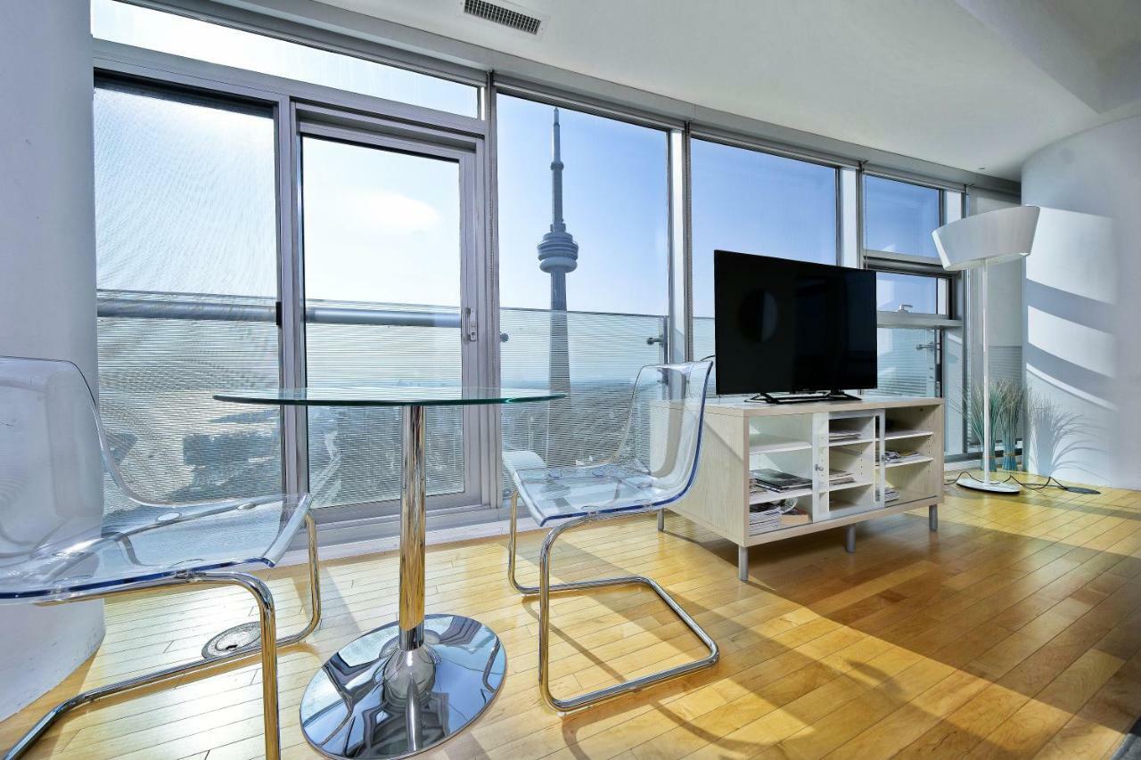 The York Boutique Suites Торонто Екстер'єр фото