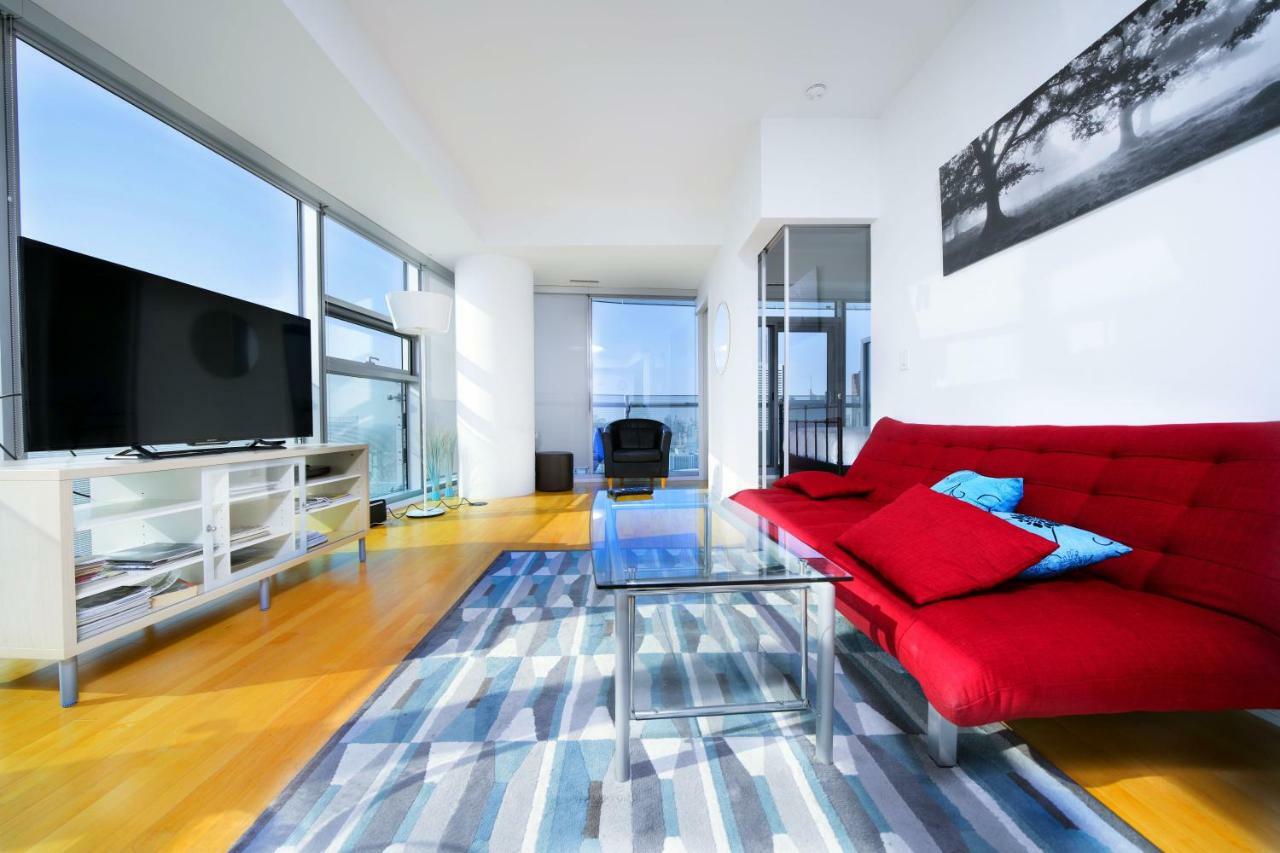 The York Boutique Suites Торонто Екстер'єр фото