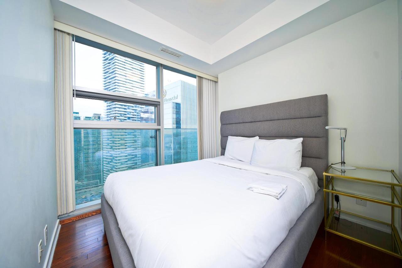 The York Boutique Suites Торонто Екстер'єр фото