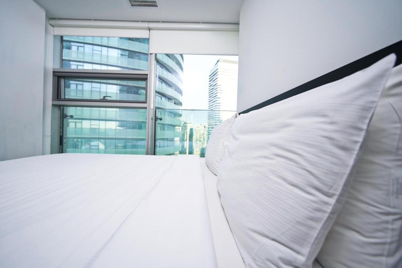 The York Boutique Suites Торонто Екстер'єр фото